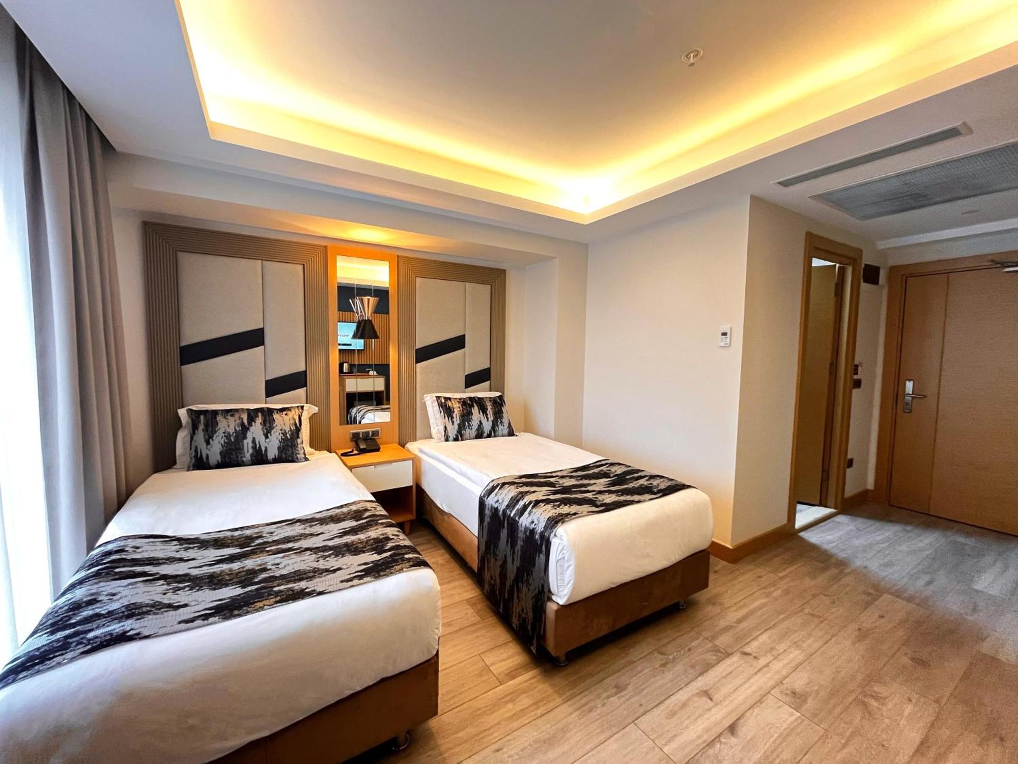 Downtown Sirkeci Hotel Istanbul Exterior photo