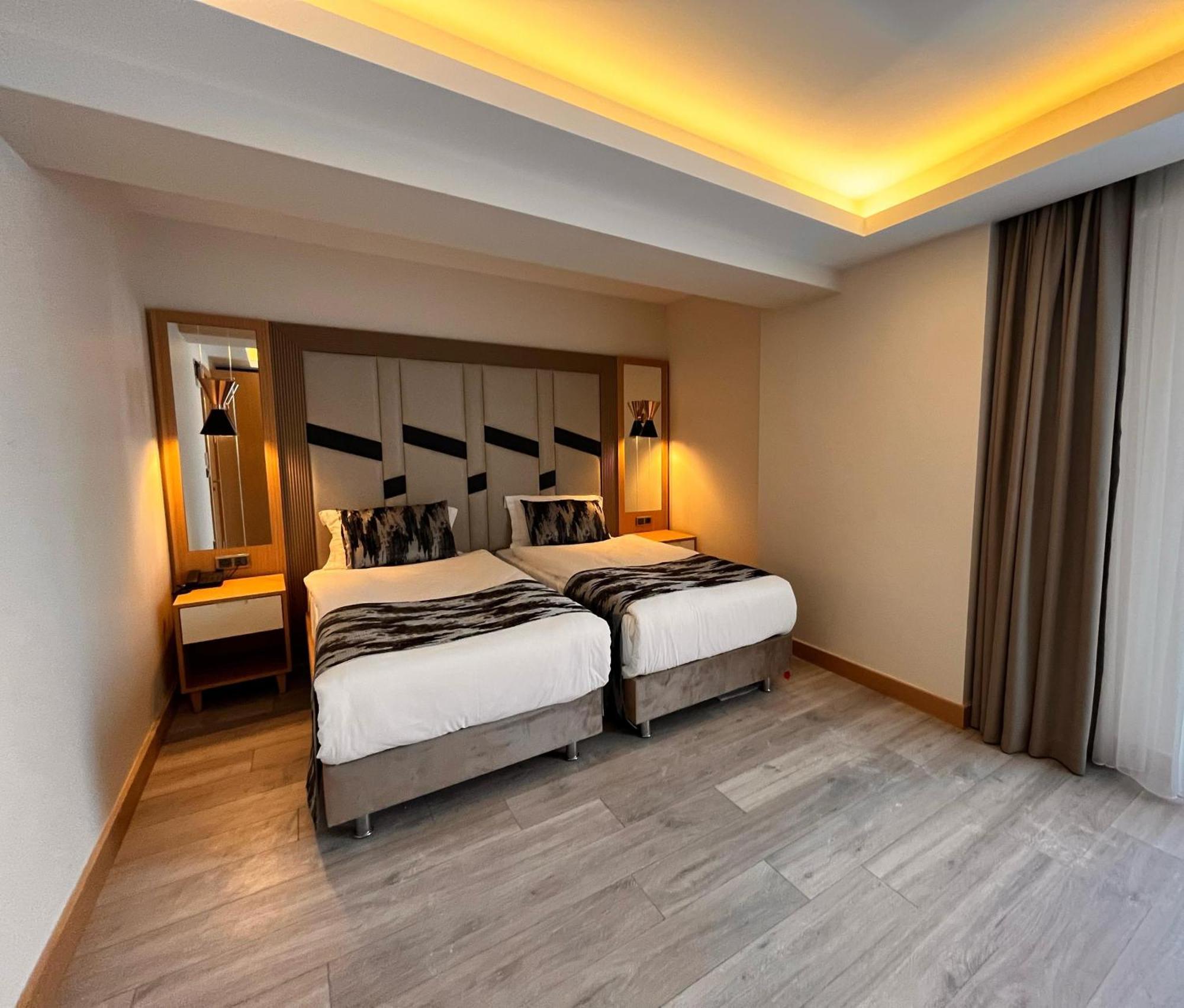 Downtown Sirkeci Hotel Istanbul Exterior photo